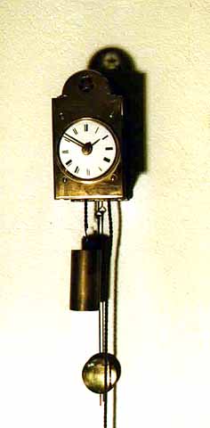 kleine Zweizeiger-Laternenuhr