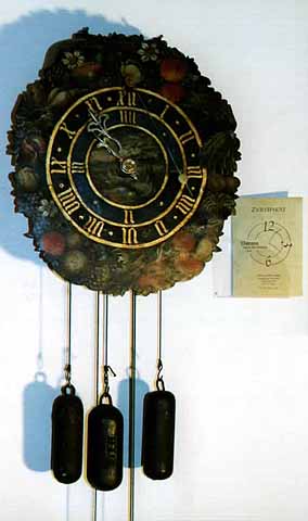 barocke Eisenwanduhr