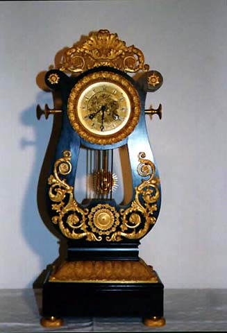 Franz. Pendule mit Harfe